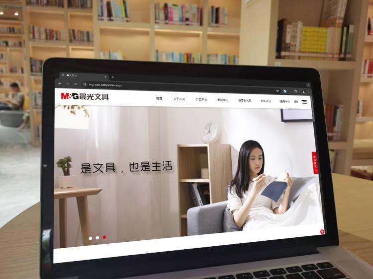 手工羽毛扇網(wǎng)站如何憑借傳統(tǒng)工藝傳承擴(kuò)大流量？同行都是怎么做的？