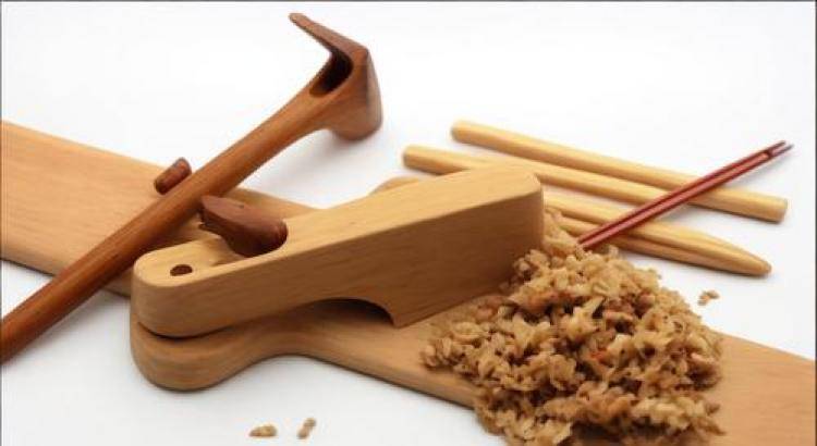 手工羽毛扇網(wǎng)站如何憑借傳統(tǒng)工藝傳承擴(kuò)大流量？同行都是怎么做的？